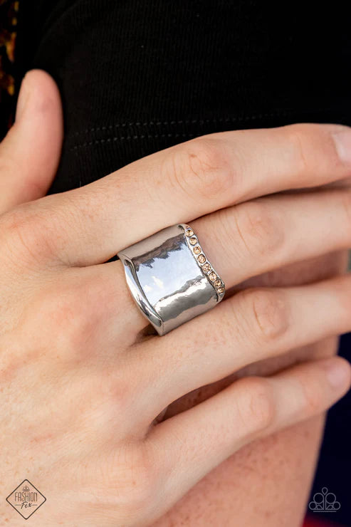 Brillantly Bordered Brown Ring
