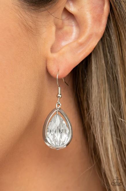 Drop-Dead Duchess Silver Earring