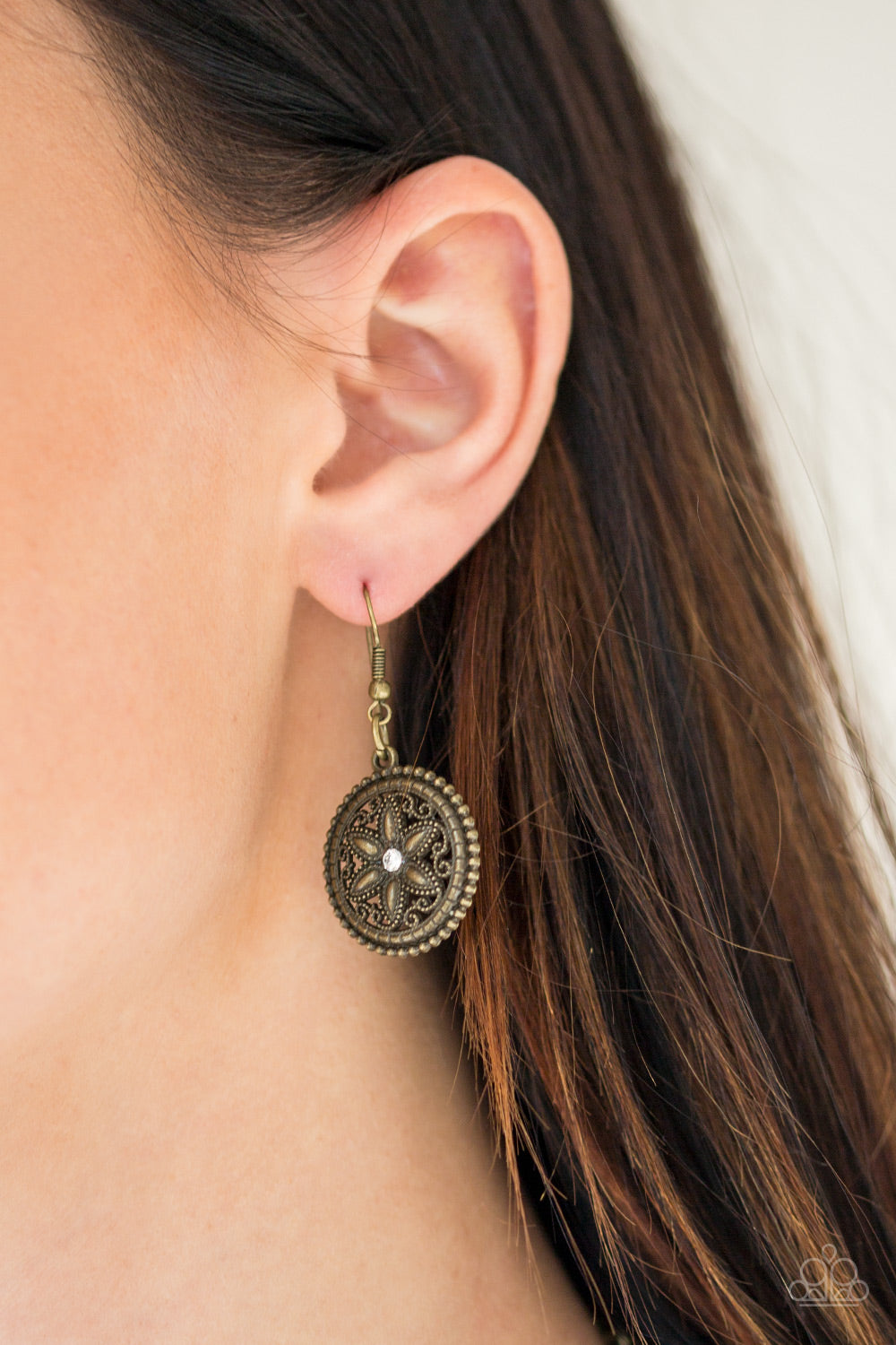 Written In The STAR LILIES Brass Necklace