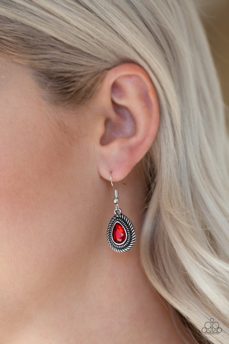 Sheen Queen Red Necklace