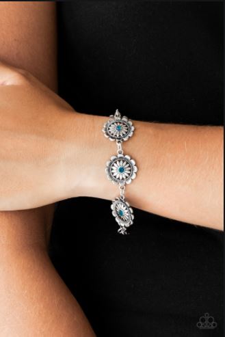 Funky Flower Child Blue Bracelet