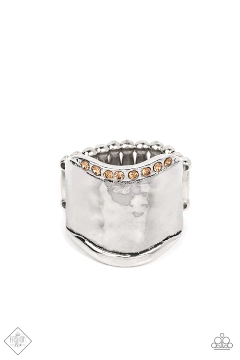 Brillantly Bordered Brown Ring