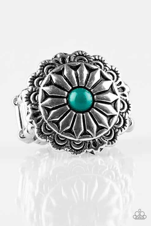 Daringly Daisy Green Ring