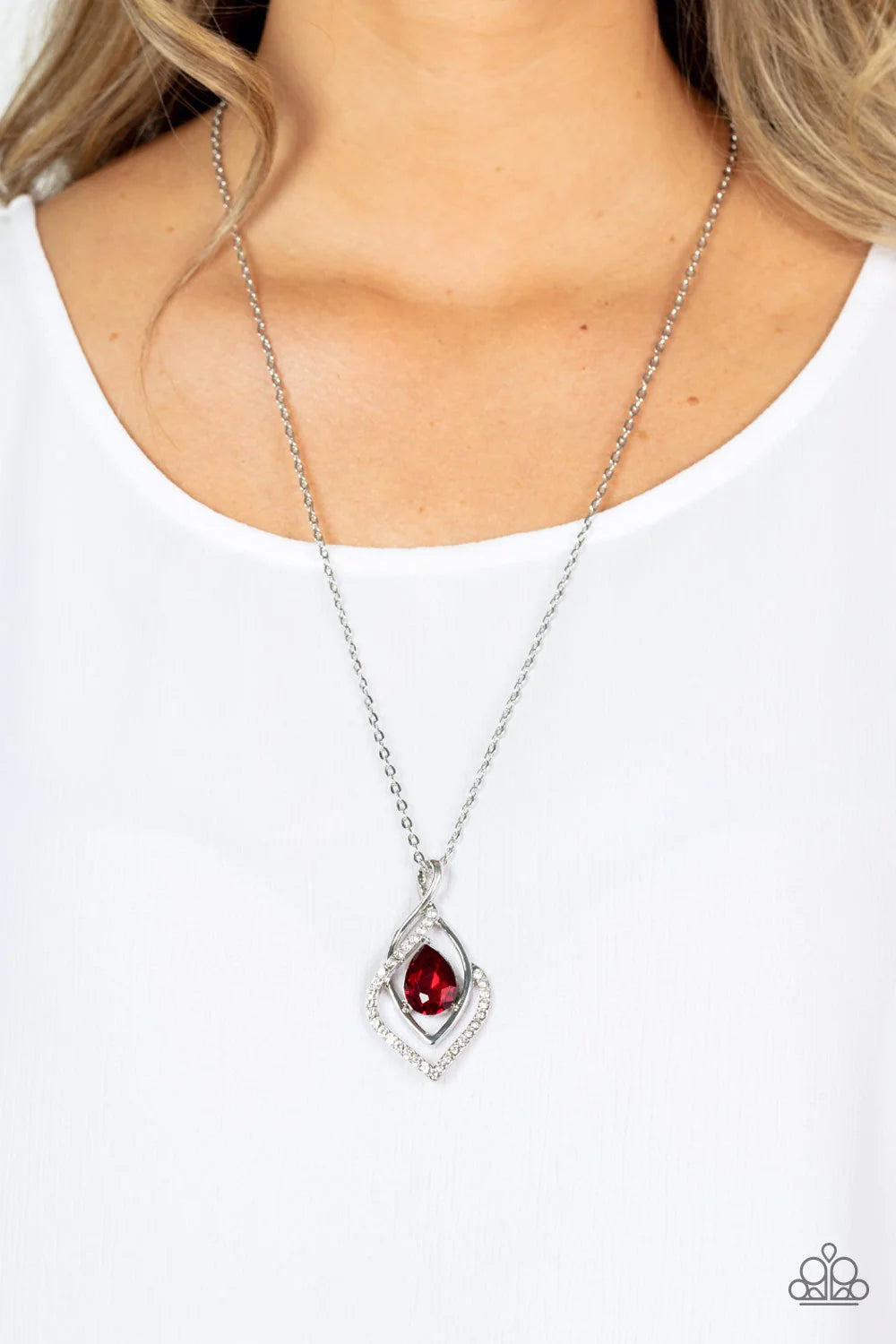 Dauntless Demure Red Necklace