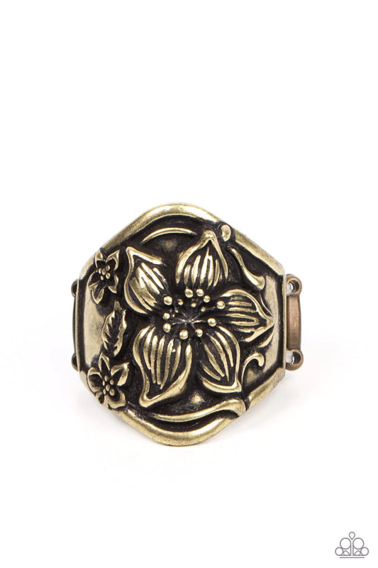 Hibiscus Harbor Brass Ring