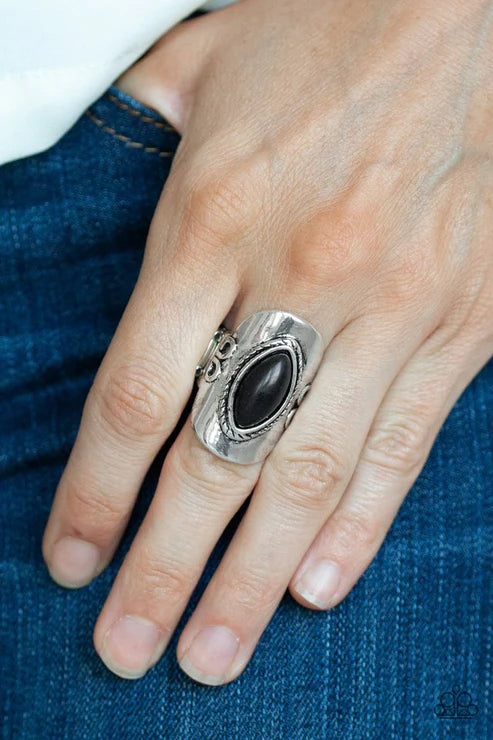 Plain Ride Black Ring