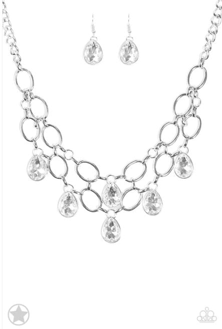 Show-Stopping Shimmer White Necklace