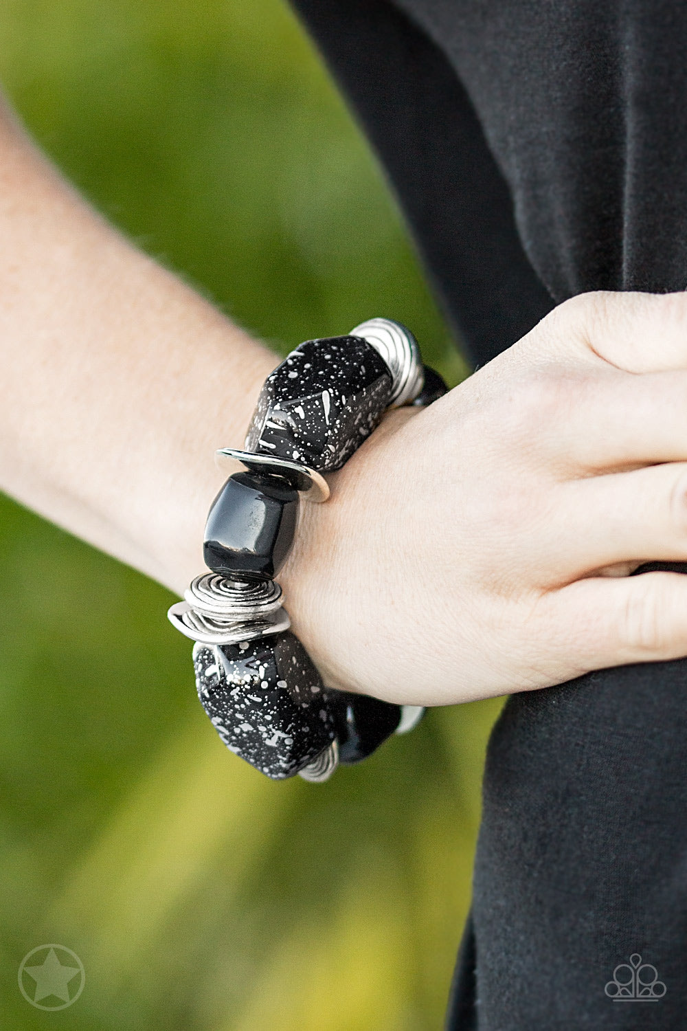 Glaze of Glory Black Bracelet