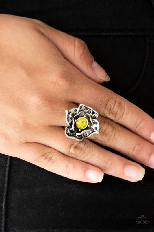 Glowing Gardens Yellow Ring