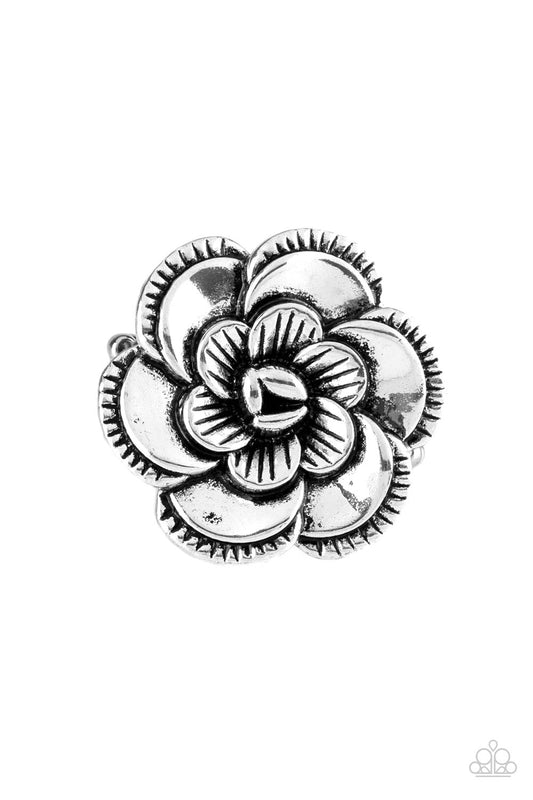 FLOWERBED and Breakfast  Silver Ring