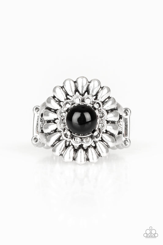 Poppy Pep Black Ring