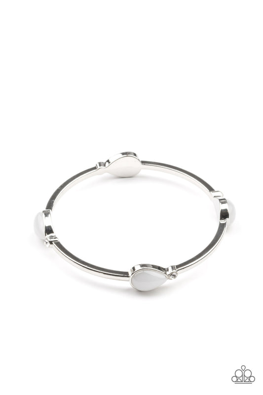 Dewdrop Dancing White Bracelet