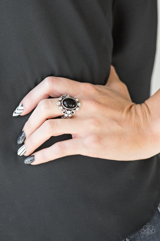 Noticeably Notable Black Ring
